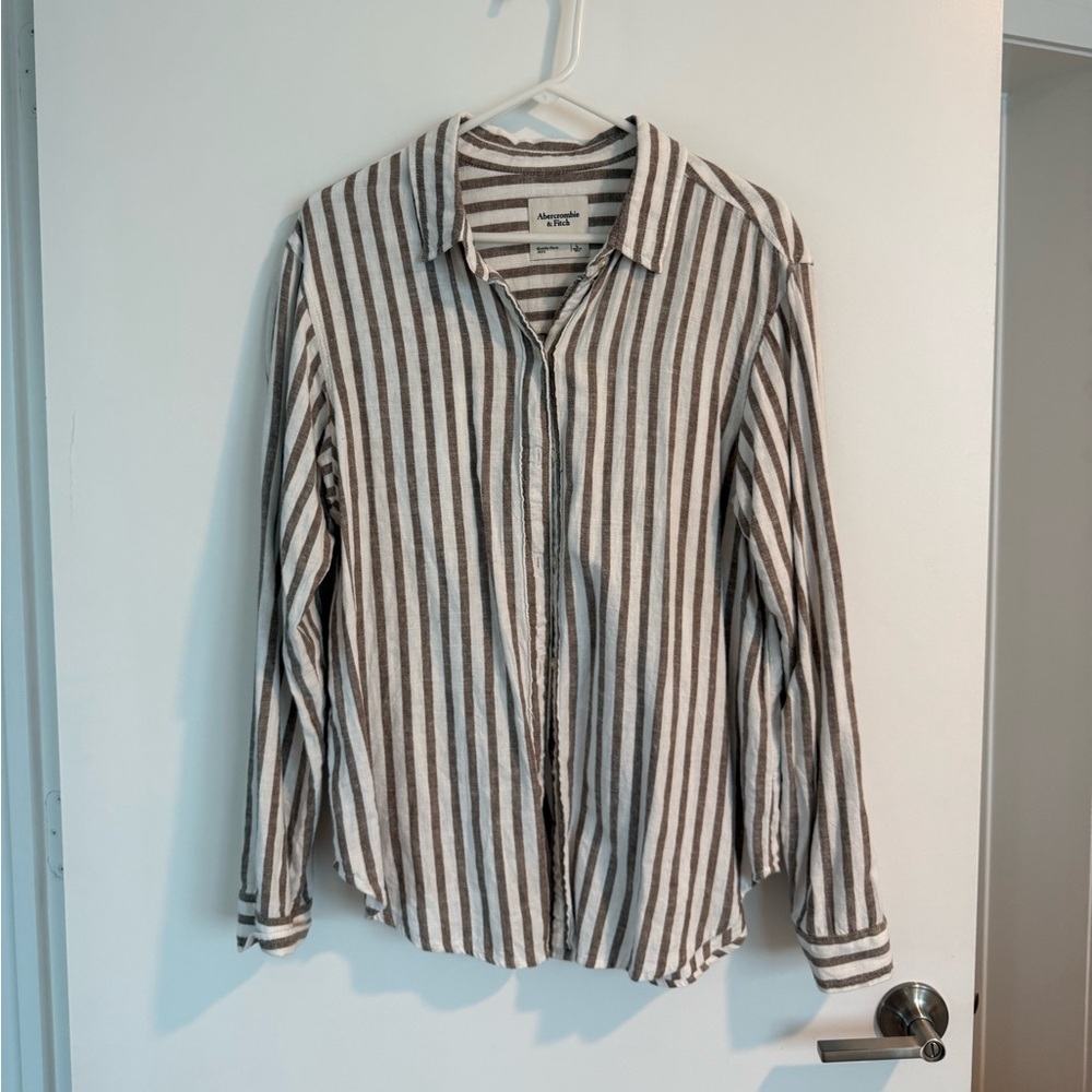 Abercrombie & Fitch Long Sleeve Button Down // Size Large // Lightly Used